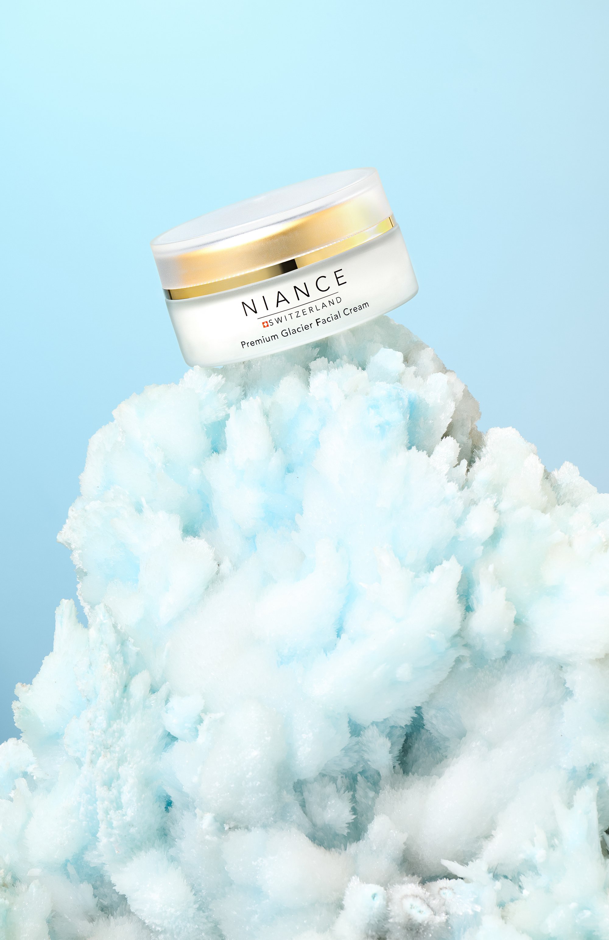 Омолаживающий крем для лица premium glacier facial cream (50ml) NIANCE бесцветного цвета по цене 67100 руб., арт. 7640131910071, фото 3 Омолаживающий крем для лица premium glacier facial cream (50ml) NIANCE, арт. 7640131910071, фото 3