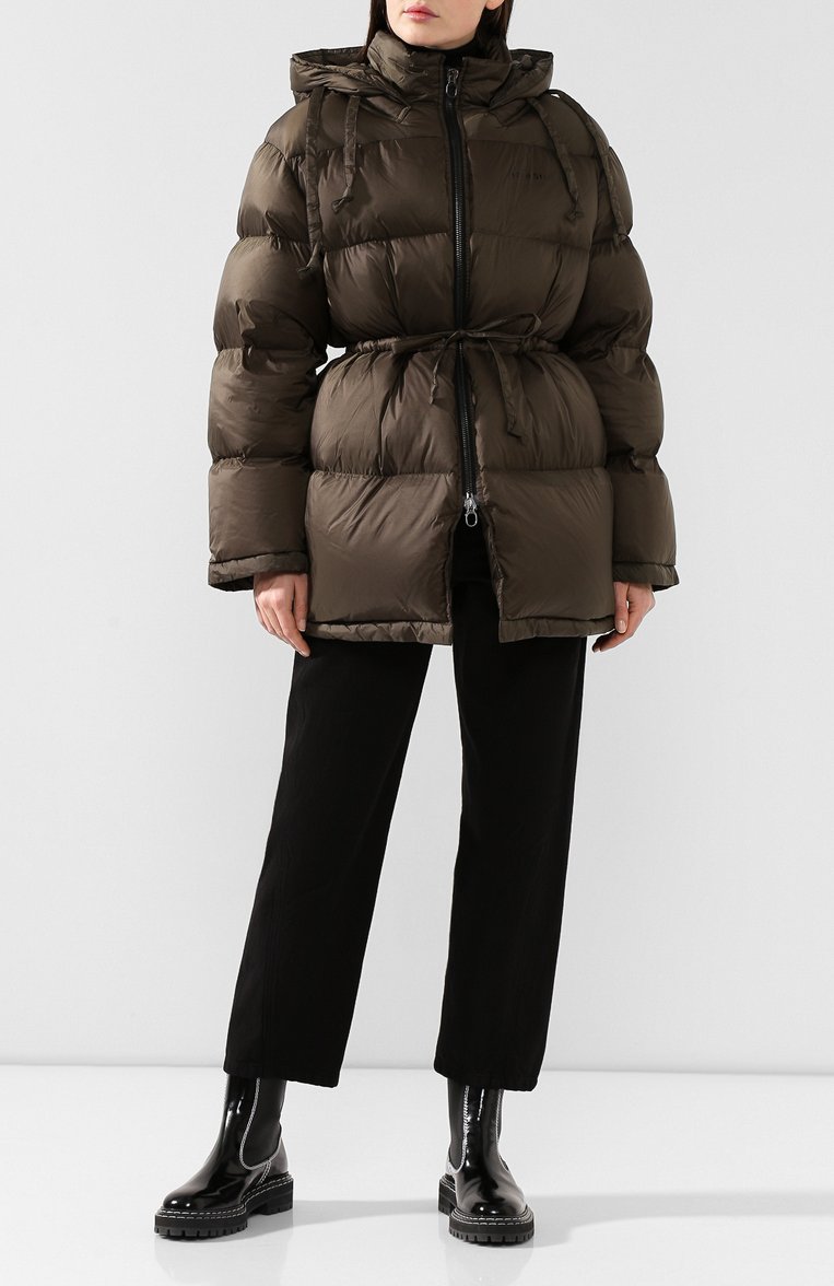 Женский пуховик ACNE STUDIOS хаки цвета, арт. A90005 | �Фото 2 (Материал внешний: Синтетический материал; Материал подклада: Синтетический материал; Рукава: Длинные; Длина (верхняя одежда): Короткие; Кросс-КТ: Пуховик; Статус проверки: Проверена категория; Материал утеплителя: Пух и перо)