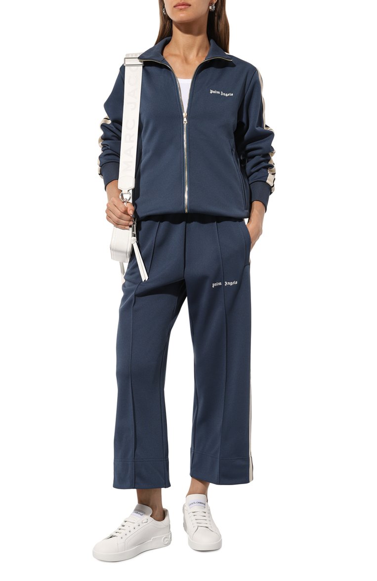 Женский толстовка PALM ANGELS синего цвета, арт. PWBD019F24FAB001 | Фото 2 (Драгоценные камни: Проставлено; Материал внешний: Синтетический материал; Материал сплава: Проставлено; Длина (для топов): Стандартные; Рукава: Длинные; Женское Кросс-КТ: Кардиган-одежда; Стили: Кэжуэл)