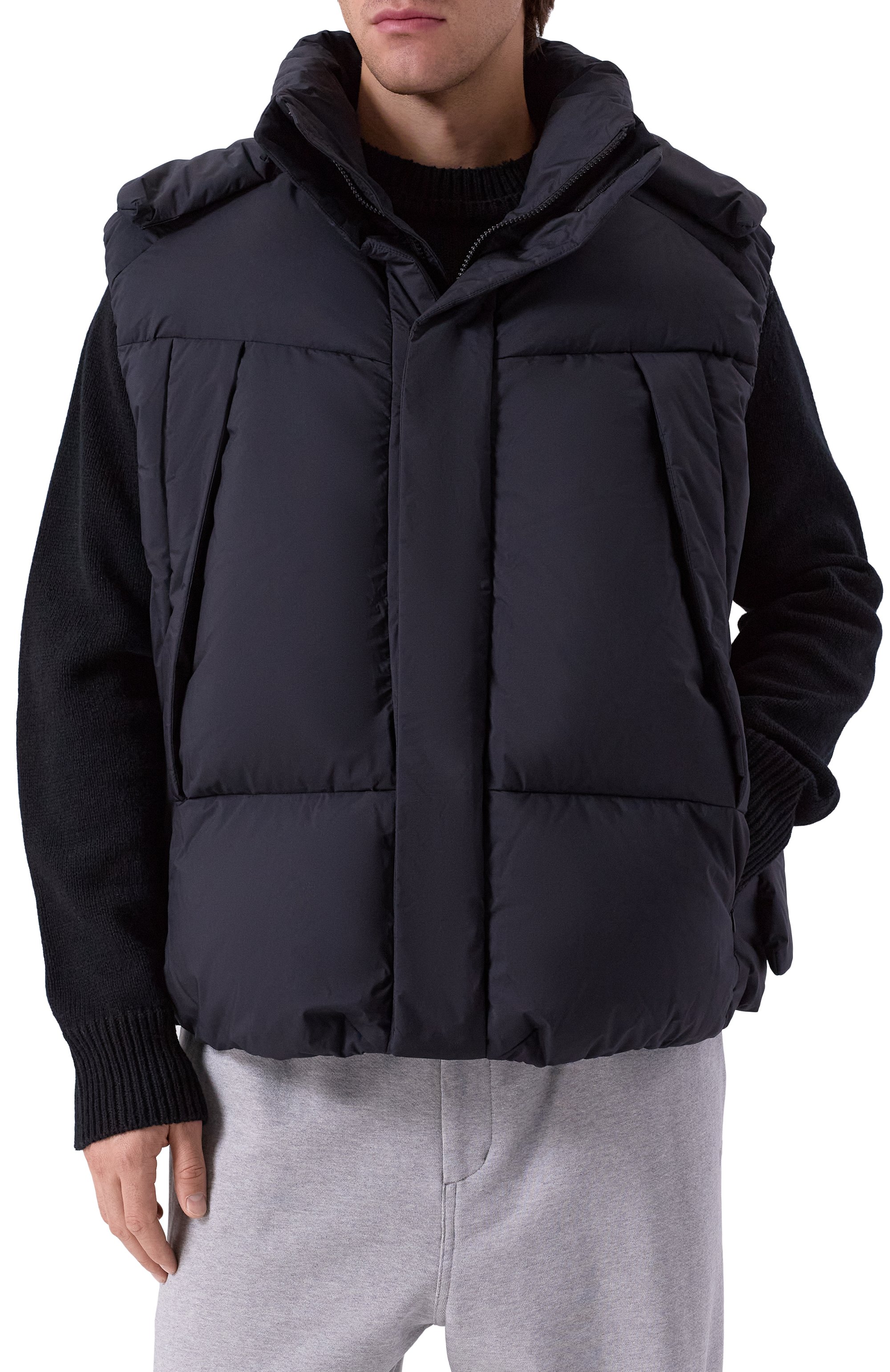 Пуховый жилет JUUN.J черного цвета по цене 170500 руб., арт. JC5X39P77, фото 3 Пуховый жилет JUUN.J, арт. JC5X39P77, фото 3