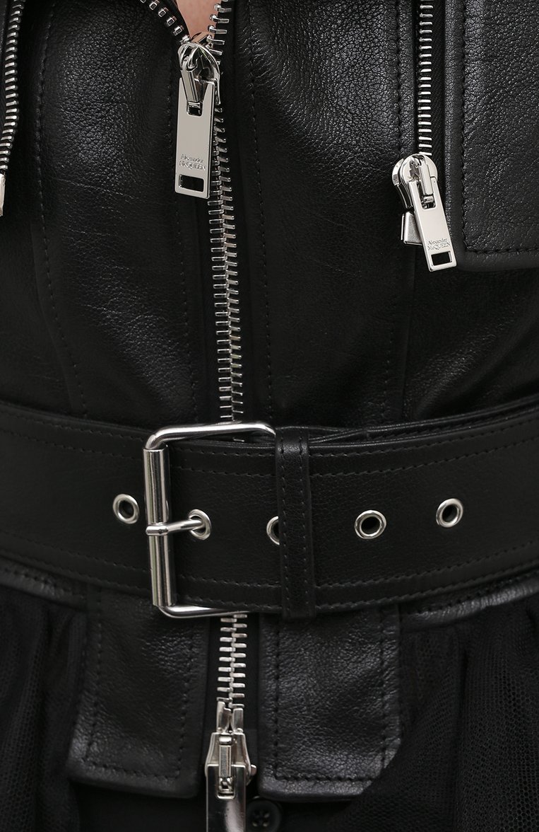 Женская кожаная куртка ALEXANDER MCQUEEN черного цвета, арт. 659837/Q5AF7 | Фото 5 (Рукава: Длинные; Длина (верхняя одежда): Короткие; Материал подклада: Шелк; Женское Кросс-КТ: Замша и кожа; Стили: Гранж; Материал внешний: Натуральная кожа; Кросс-КТ: Куртка, Легкие; Региональные ограничения белый список (Axapta Mercury): RU)