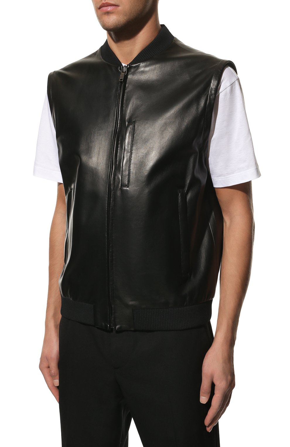 Двусторонний кожаный бомбер PRADA черного цвета по цене 465000 руб., арт. UPW368-038-F0002, фото 6 Двусторонний кожаный бомбер PRADA, арт. UPW368-038-F0002, фото 6