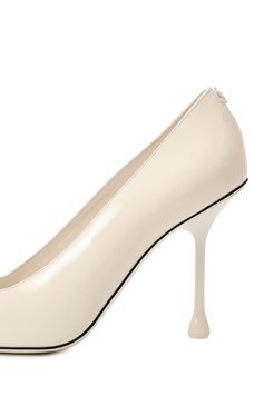 Женские лакированные туфли ixia 95 JIMMY CHOO кремового цвета, арт. IXIA 95 | Фото 7 (Подошва: Плоская; Материал внутренний: Натуральная кожа; Драгоценные камни: Проставлено; Каблук высота: Высокий; Материал внешний: Натуральная кожа; Материал сплава: Проставлено; Каблук тип: Шпилька)