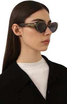 Женские солнцезащитные очки DIOR EYEWEAR коричневого цвета, арт. DI0RSIGNATURE B3U 69B0 | Фото 2 (Материал: Пластик; Тип очков: С/з; Региональные ограничения белый список (Axapta Mercury): Не проставлено; Нос: Не проставлено; Оптика Гендер: оптика-женское; Очки форма: Cat-eye)