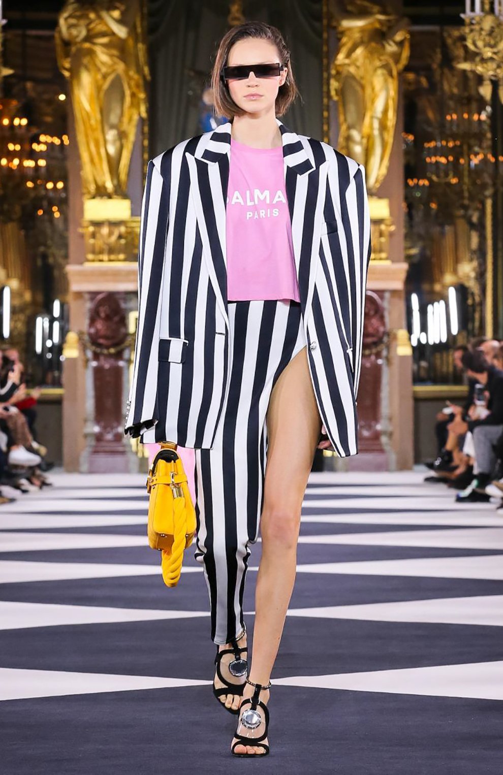 Хлопковая футболка BALMAIN розового цвета по цене 23300 руб., арт. TF01357/I416, фото 6 Хлопковая футболка BALMAIN, арт. TF01357/I416, фото 6