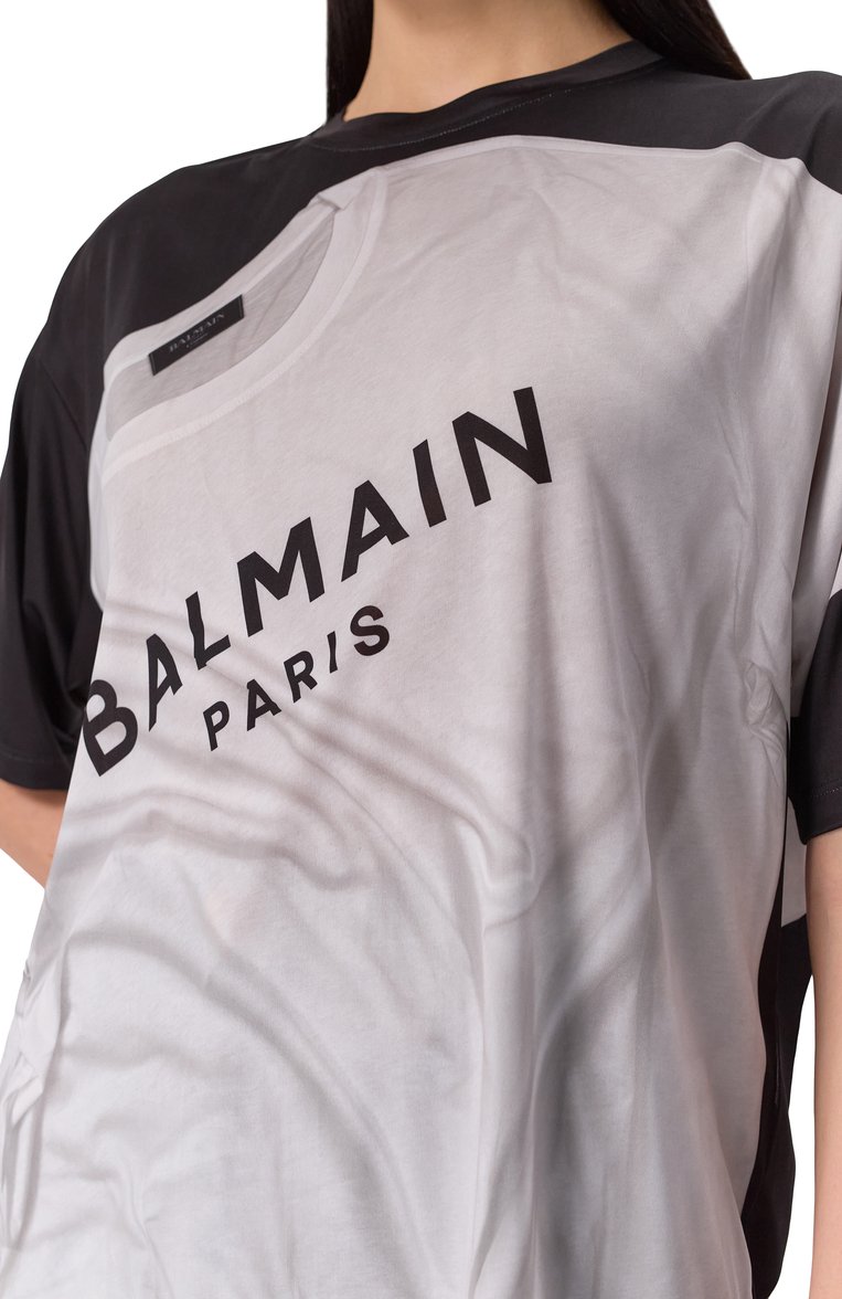 Женская футболка BALMAIN черно-белого цвета, арт. EF1EG110/GE37 | Фото 5 (Длина (для топов): Стандартные; Рукава: Короткие; Стили: Кэжуэл; Принт: С принтом; Материал внешний: Синтетический материал)