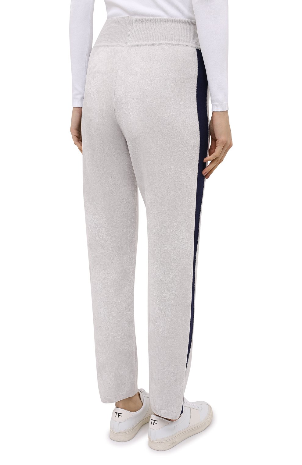 Брюки GIORGIO ARMANI светло-серого цвета по цене 140500 руб., арт. 6HAP05/AM70Z, фото 4 Брюки GIORGIO ARMANI, арт. 6HAP05/AM70Z, фото 4