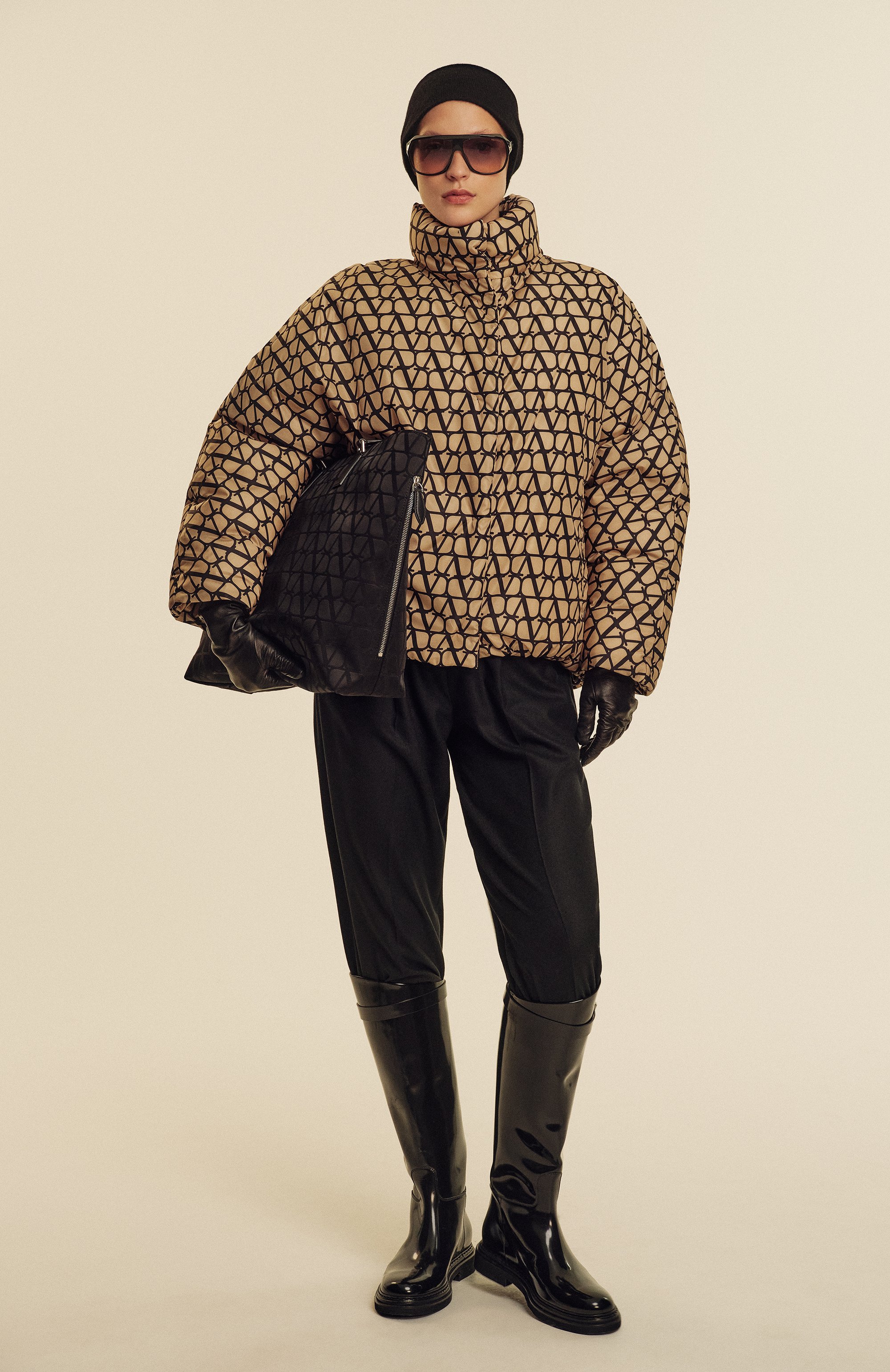 Брюки KITON черного цвета по цене 191000 руб., арт. D56108K0562C01, фото 7 Брюки KITON, арт. D56108K0562C01, фото 7