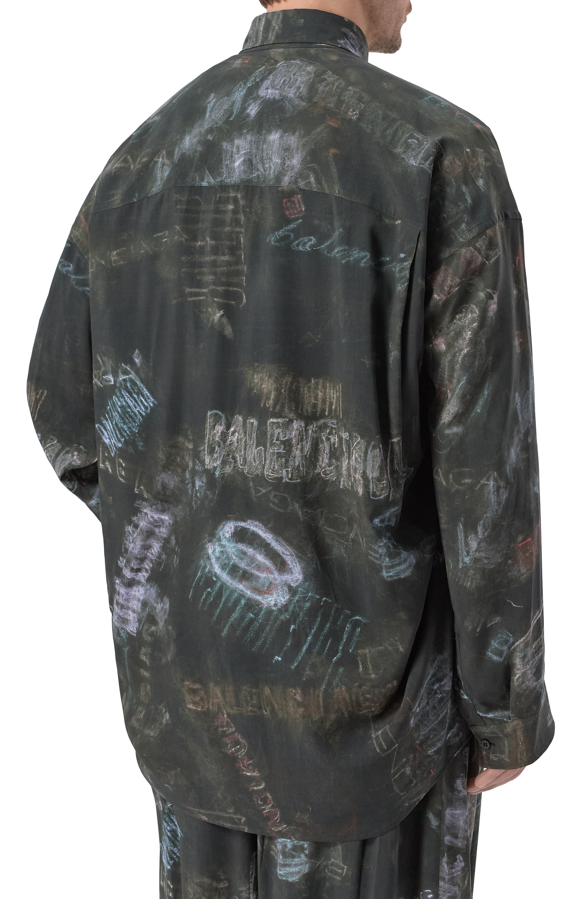 Рубашка из вискозы BALENCIAGA темно-зеленого цвета по цене 163000 руб., арт. 857811/TTL78, фото 4 Рубашка из вискозы BALENCIAGA, арт. 857811/TTL78, фото 4