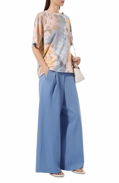 Хлопковая футболка DRIES VAN NOTEN разноцветного цвета по цене 44250 руб., арт. 231-011166-6624, фото 2 Хлопковая футболка DRIES VAN NOTEN, арт. 231-011166-6624, фото 2