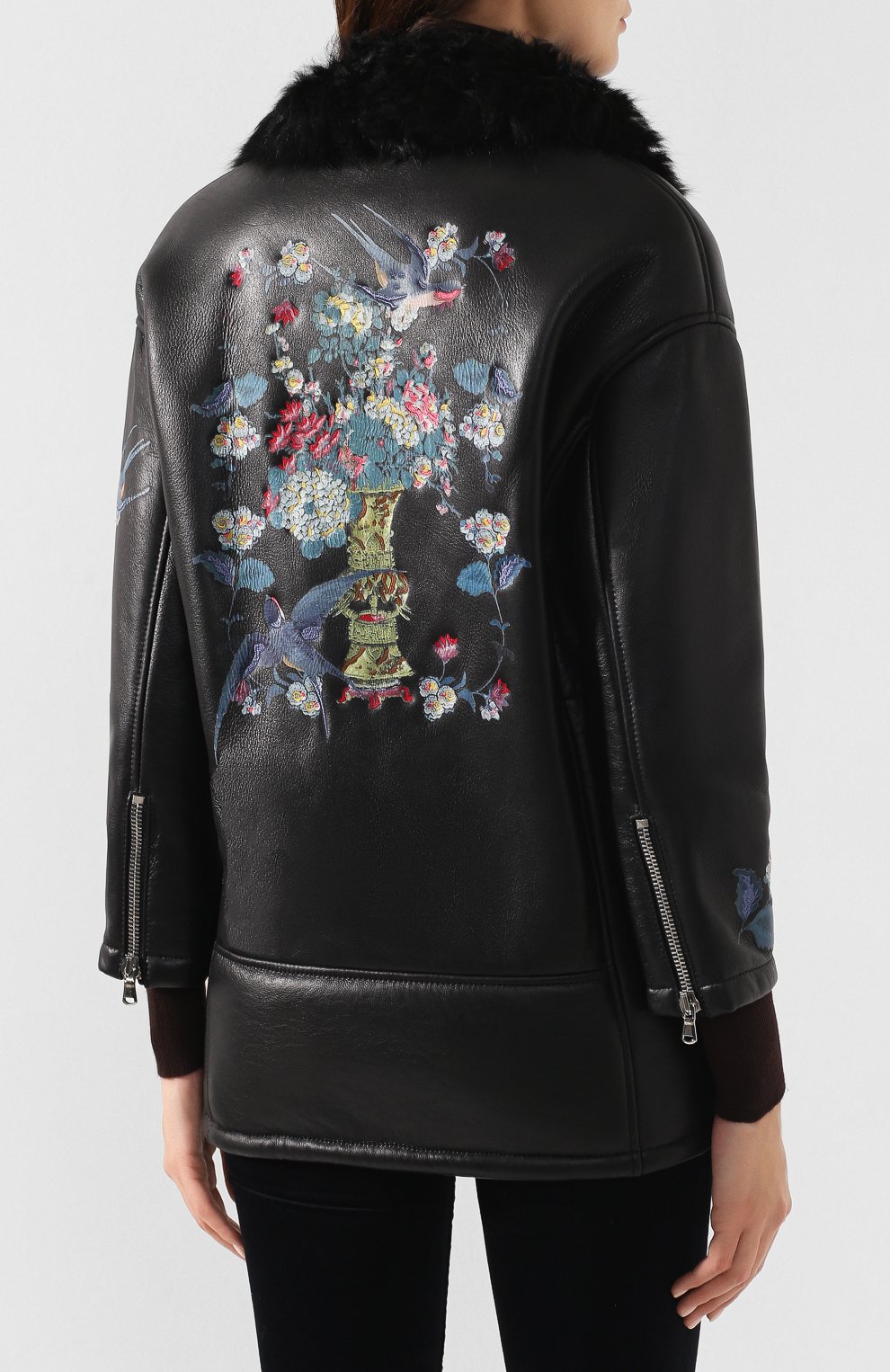 Дубленка REDVALENTINO черного цвета по цене 196500 руб., арт. SR0NA01Z/4L3, фото 4 Дубленка REDVALENTINO, арт. SR0NA01Z/4L3, фото 4