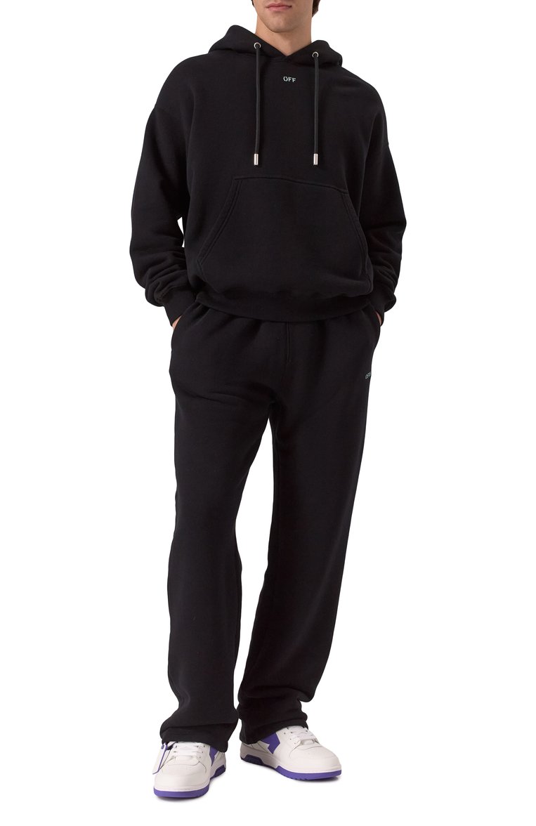 Мужские хлопковые брюки OFF-WHITE черного цвета, арт. 0MCH054S25FLE003 | Фото 2 (Длина (брюки, джинсы): Стандартные; Автоматизация ТО: Проставлено; Материал внешний: Хлопок; Стили: Кэжуэл; Автоматизация состава: Проставлено; Случай: Повседневный)