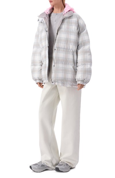 Пуховик PERVERT серого цвета по цене 56000 руб., арт. PE25/DJ03/63-30-11, фото 2 Пуховик PERVERT, арт. PE25/DJ03/63-30-11, фото 2