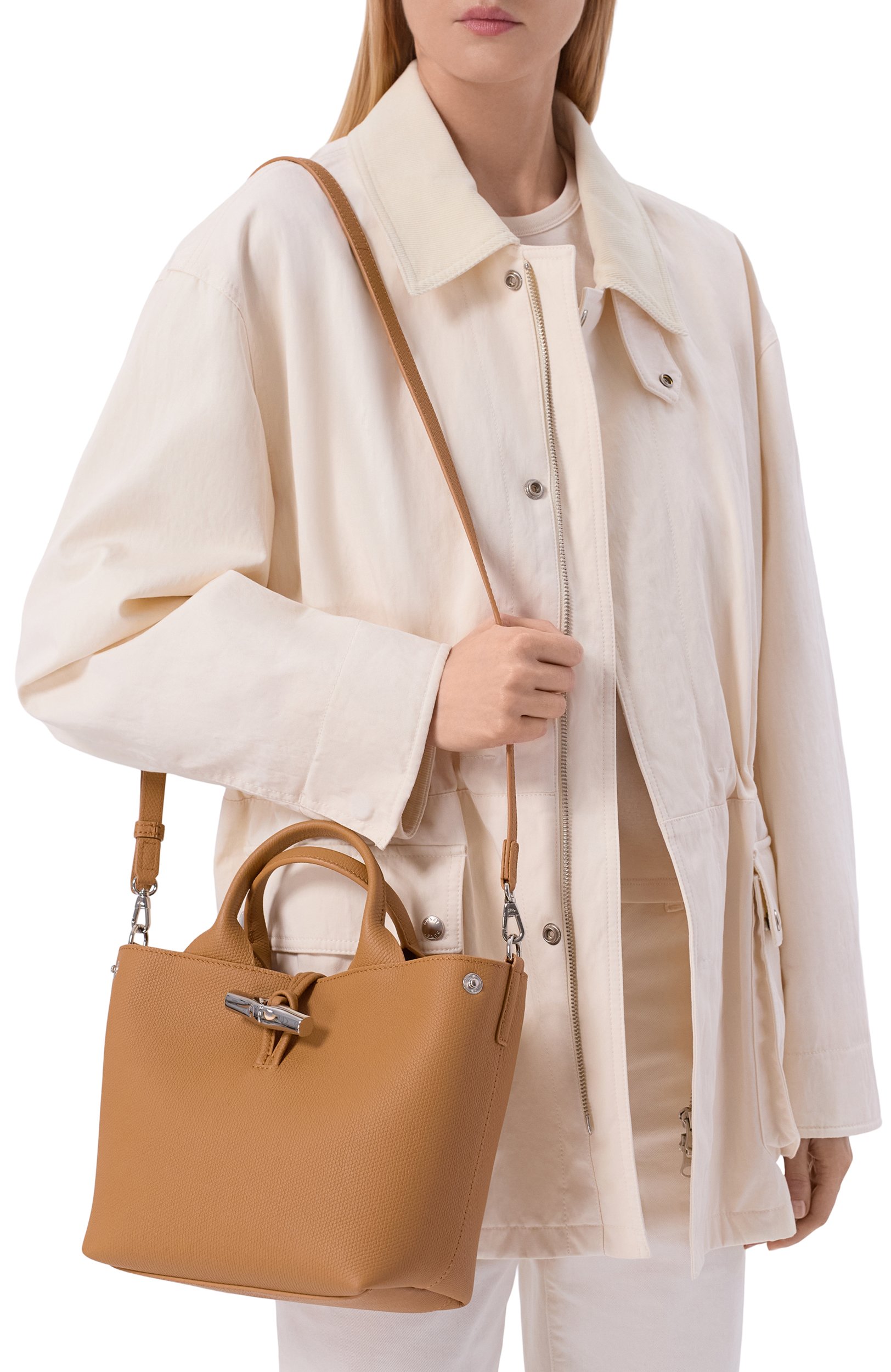 Сумка le roseau small LONGCHAMP бежевого цвета по цене 89400 руб., арт. 10273HFP/HFP, фото 2 Сумка le roseau small LONGCHAMP, арт. 10273HFP/HFP, фото 2