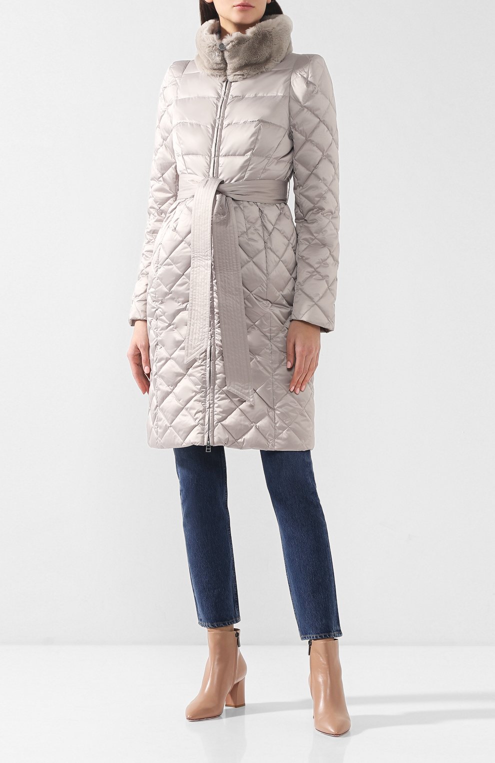 Пуховое пальто NAUMI светло-серого цвета по цене 37800 руб., арт. 18 W 774 01 13, фото 2 Пуховое пальто NAUMI, арт. 18 W 774 01 13, фото 2