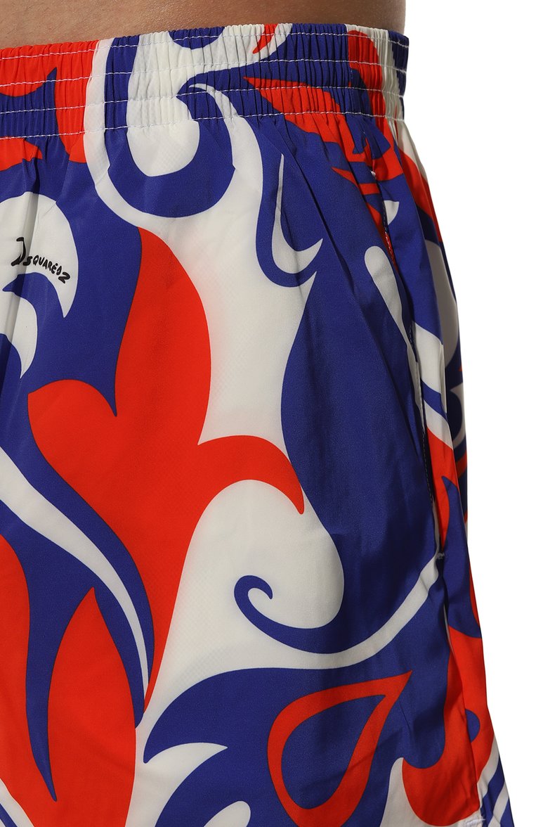 Мужские плавки-шорты DSQUARED2 разноцветного цвета, арт. D7B645740 | Фото 4 (Нос: Не проставлено; Материал внешний: Синтетический материал; Принт: С принтом; Мужское Кросс-КТ: плавки-шорты)