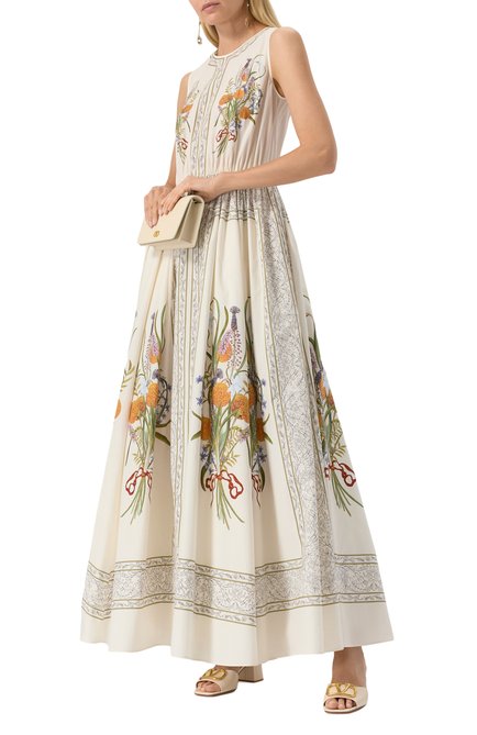 Женское хлопковое платье GIAMBATTISTA VALLI кремового цвета, арт. 25SSPVCA5028-57PRI | Фото 2 (Драгоценные камни: Проставлено; Длина Ж (юбки, платья, шорты): Макси; Материал внешний: Хлопок; Материал сплава: Проставлено)