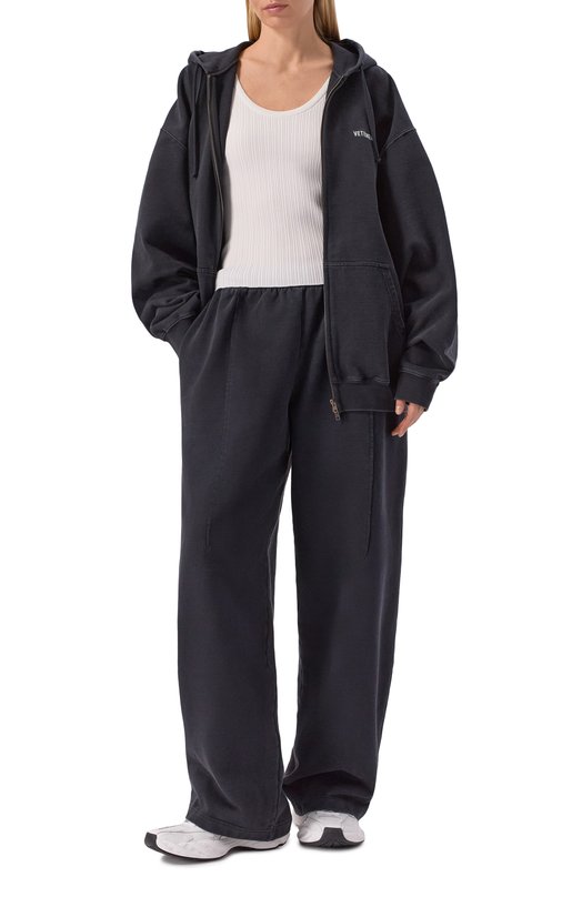 Хлопковые брюки VETEMENTS ME76SP204B/1302 M0LLET0N Серый  ME76SP204B/1302 M0LLET0N Фото 2