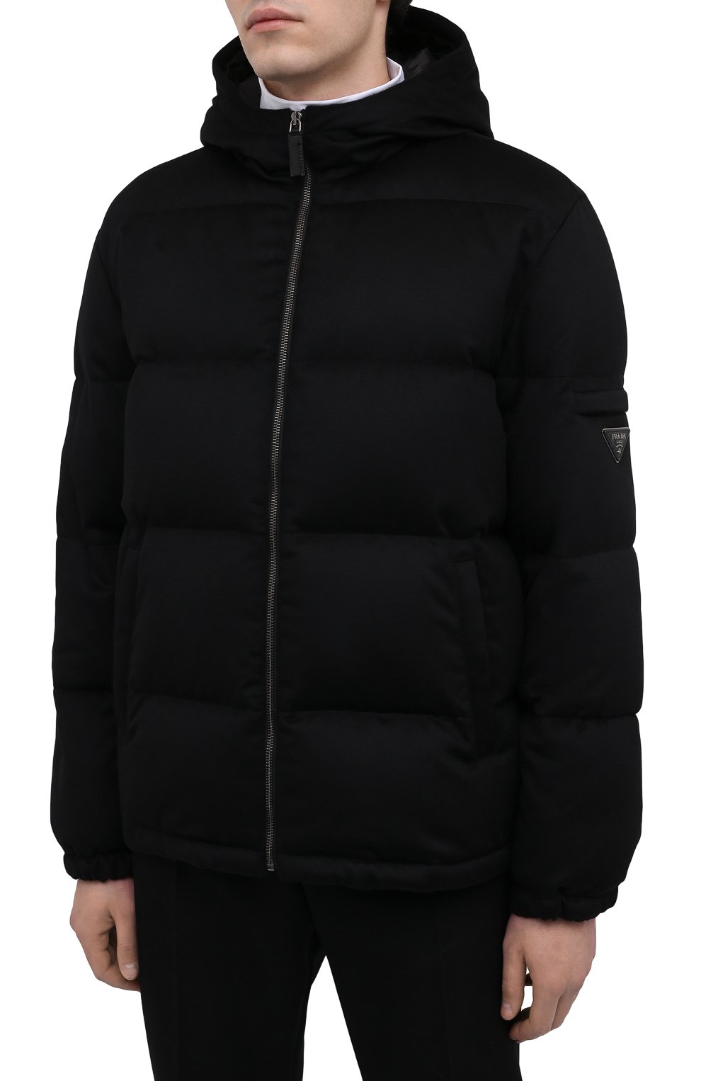 Пуховик PRADA черного цвета по цене 550000 руб., арт. SGB716-1YES-F0002-202, фото 3 Пуховик PRADA, арт. SGB716-1YES-F0002-202, фото 3