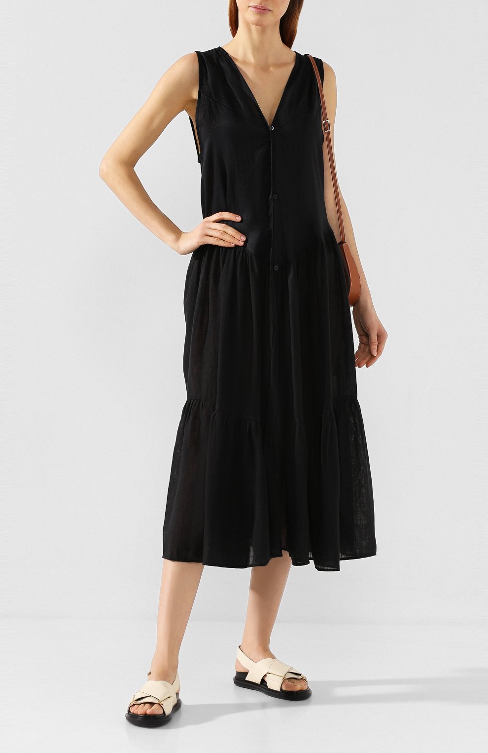 Льняное платье A MERE CO черного цвета по цене 29950 руб., арт. AMC-R20-G7-93, фото 2 Льняное платье A MERE CO, арт. AMC-R20-G7-93, фото 2