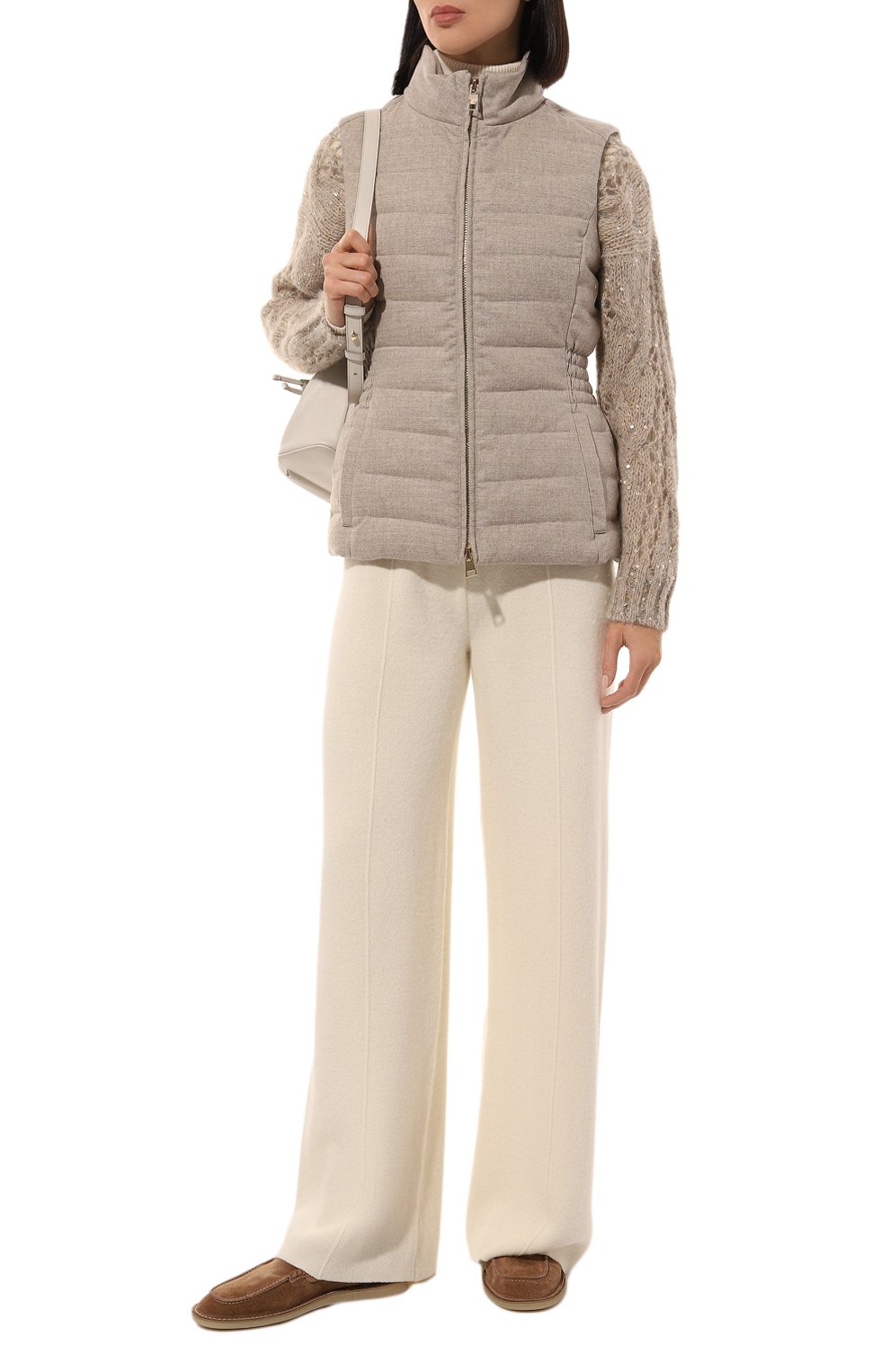 Утепленный жилет LORENA ANTONIAZZI светло-бежевого цвета по цене 95050 руб., арт. A2434PI07A/4439, фото 2 Утепленный жилет LORENA ANTONIAZZI, арт. A2434PI07A/4439, фото 2
