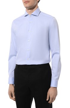 Мужская хлопковая сорочка CORNELIANI голубого цвета, арт. 93P002-9311271 | Фото 4 (Манжеты: На пуговицах; Рукава: Длинные; Воротник: Акула; Длина (для топов): Стандартные; Рубашки М: Slim Fit; Материал сплава: Проставлено; Материал внешний: Хлопок; Стили: Классический; Случай: Формальный; Принт: Однотонные; Драгоценные камни: Проставлено)