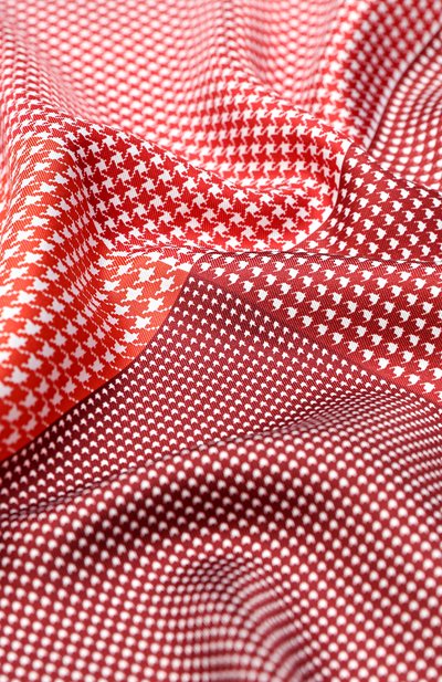 Шелковый платок LANVIN бордового цвета по цене 7995 руб., арт. 5832/HANDKERCHIEF, фото 3 Шелковый платок LANVIN, арт. 5832/HANDKERCHIEF, фото 3