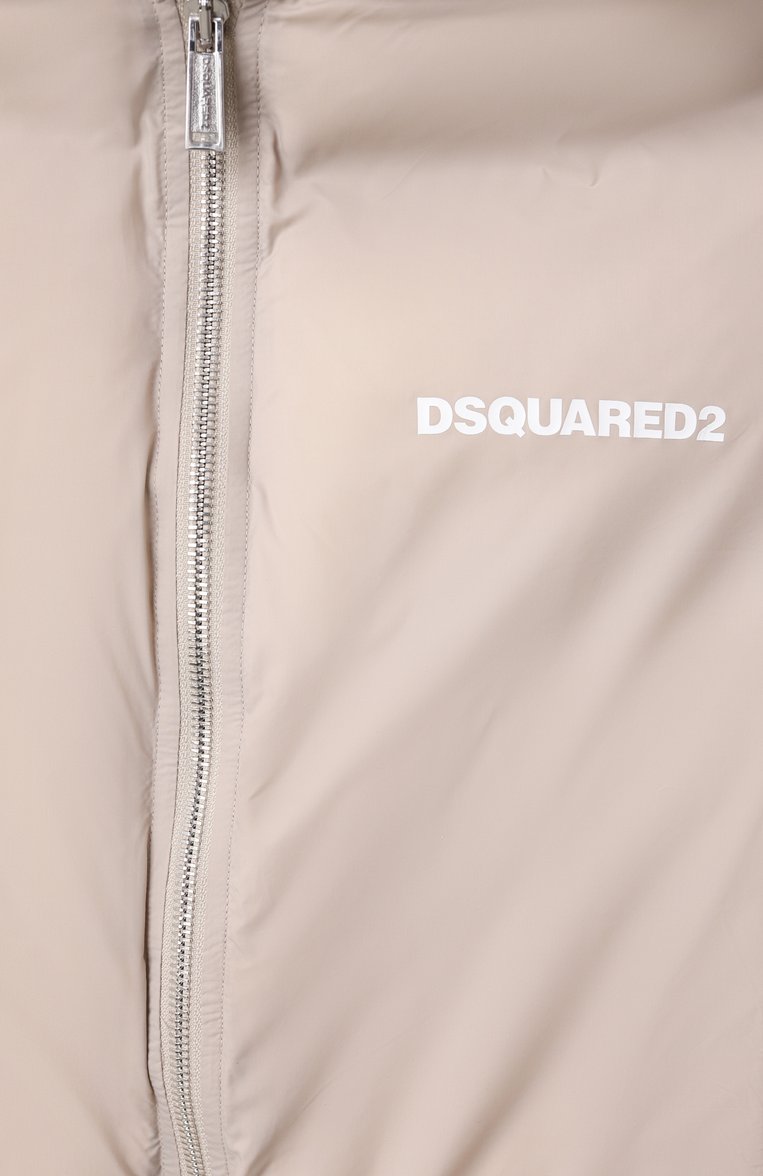 Мужского утепленный жилет DSQUARED2 светло-бежевого цвета, арт. DQ2732/D0ABC | Фото 3 (Материал подклада: Синтетический материал; Рукава: Без рукавов; Мальчики Кросс-КТ: Верхняя одежда; Девочки Кросс-КТ: Верхняя одежда; Региональные ограничения белый список (Axapta Mercury): Не проставлено; Нос: Не проставлено; Материал внешний: Синтетический материал; Ростовка одежда: 4 года | 104 см, 8 лет | 128 см, 13 - 15 лет | 158 см, 10 - 11 лет | 140 - 146см, 16 лет | 164 см, 6 лет | 116 см)
