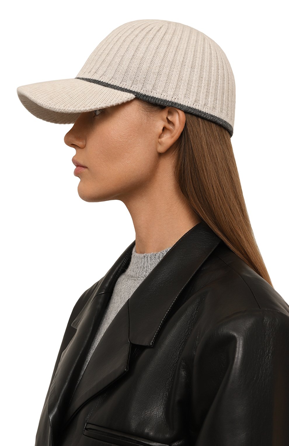 Бейсболка из шерсти и кашемира BRUNELLO CUCINELLI кремового цвета по цене 65950 руб., арт. MCAP9A006P, фото 2 Бейсболка из шерсти и кашемира BRUNELLO CUCINELLI, арт. MCAP9A006P, фото 2