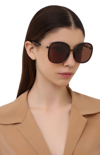 Солнцезащитные очки GUCCI коричневого цвета по цене 35100 руб., арт. GG0892SA 002, фото 2 Солнцезащитные очки GUCCI, арт. GG0892SA 002, фото 2