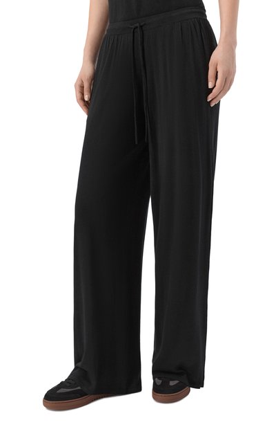 Брюки из шерсти и кашемира ADDICTED черного цвета по цене 29600 руб., арт. AD2548, фото 3 Брюки из шерсти и кашемира ADDICTED, арт. AD2548, фото 3