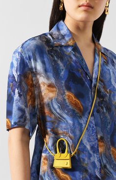 Женская сумка le petit chiquito JACQUEMUS желтого цвета, арт. 201AC18/60250 | Фото 2 (Ремень/цепочка: На ремешке; Материал: Натуральная кожа; Размер: mini; Сумки-технические: Сумки через плечо; Материал сплава: Проставлено; Драгоценные камни: Проставлено)