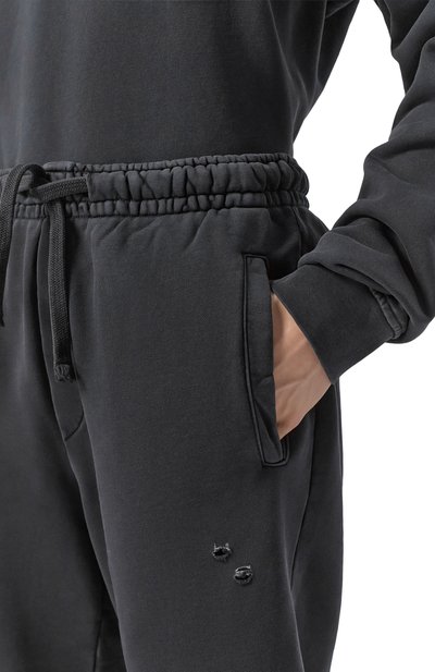 Хлопковые шорты COMME DES FUCKDOWN темно-серого цвета по цене 13500 руб., арт. CFABM01992, фото 5 Хлопковые шорты COMME DES FUCKDOWN, арт. CFABM01992, фото 5