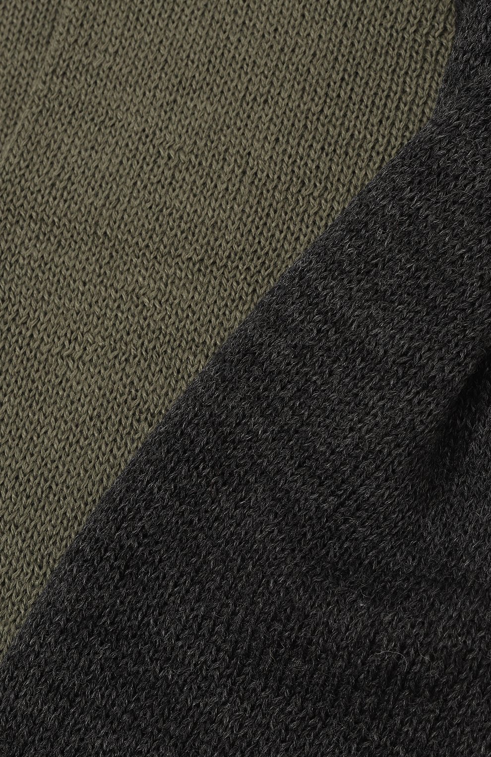 Шарф A.T.T. темно-серого цвета по цене 9890 руб., арт. 2371/10, фото 4 Шарф A.T.T., арт. 2371/10, фото 4