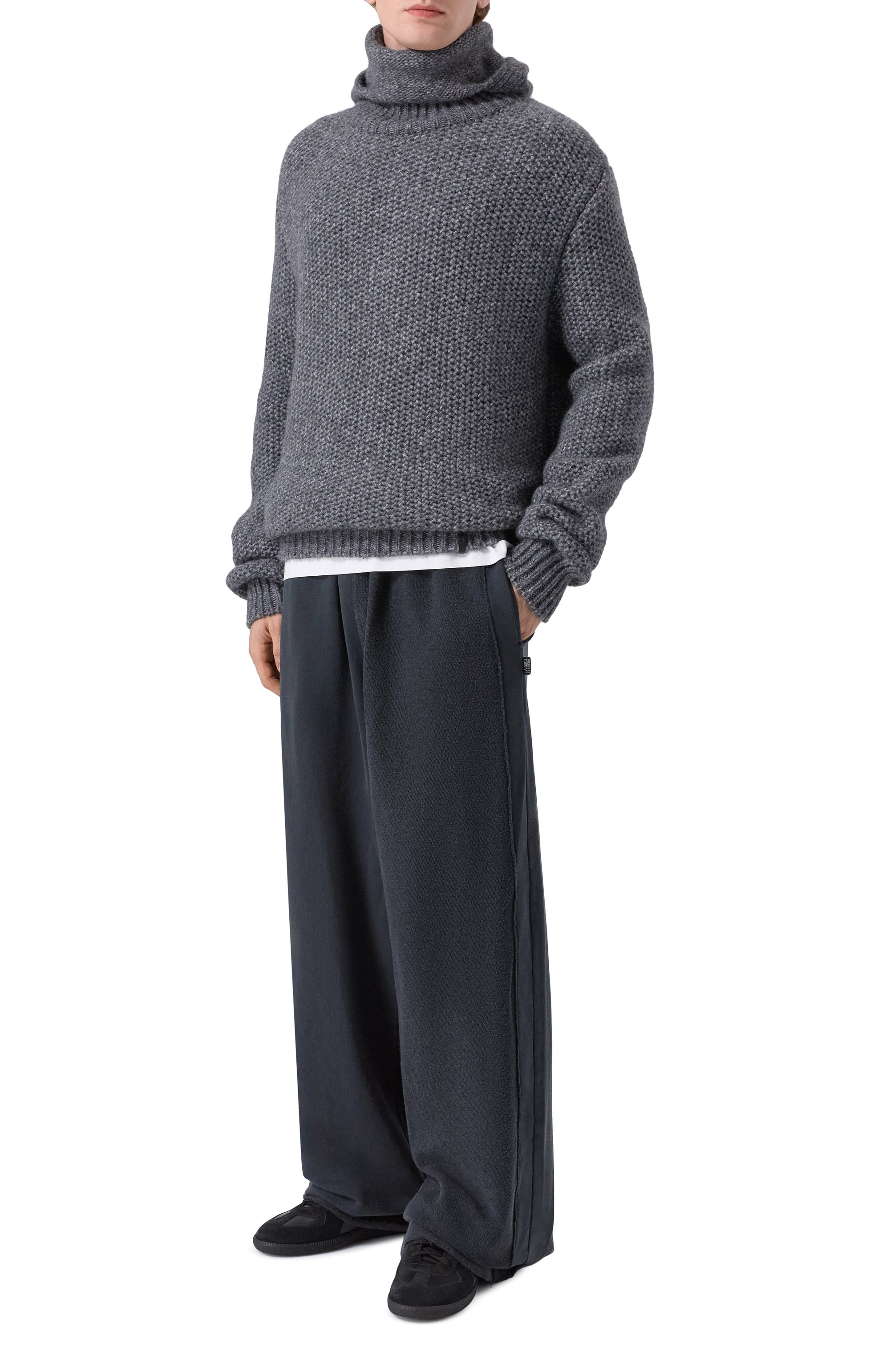 Свитер из хлопка и шерсти NEVER ENOUGH темно-серого цвета по цене 52100 руб., арт. MKN054, фото 2 Свитер из хлопка и шерсти NEVER ENOUGH, арт. MKN054, фото 2