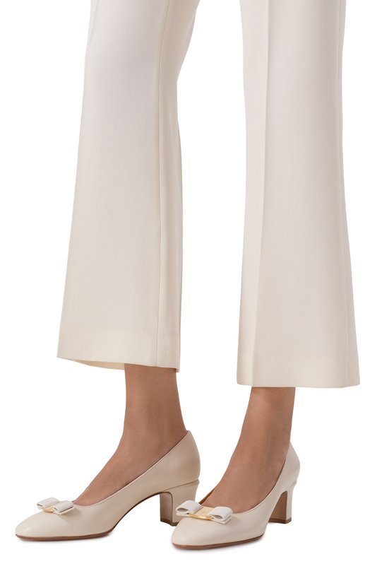 Кожаные туфли Vara Bow 50 Ferragamo 01L116/791 Кремовый  01L116/791 Фото 2