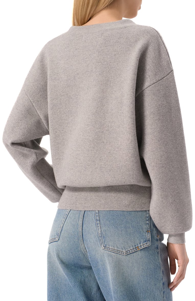 Женский кашемировый пуловер EXTREME CASHMERE серого цвета, арт. 316-003-13-TU-01 | Фото 4 (Длина (для топов): Стандартные; Материал внешний: Шерсть, Кашемир; Рукава: Длинные; Женское Кросс-КТ: Пуловер-одежда; Стили: Кэжуэл)
