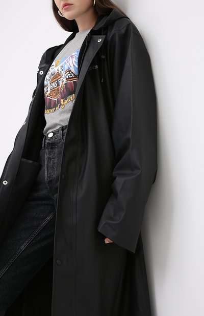 Плащ VETEMENTS черного цвета по цене 89950 руб., арт. UAH21JA025 1300/W, фото 3 Плащ VETEMENTS, арт. UAH21JA025 1300/W, фото 3
