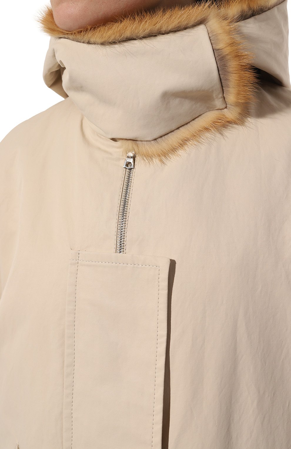 Куртка с подкладкой из меха колонка COLOR TEMPERATURE кремового цвета по цене 543400 руб., арт. Пл,Кол-22/385, фото 5 Куртка с подкладкой из меха колонка COLOR TEMPERATURE, арт. Пл,Кол-22/385, фото 5