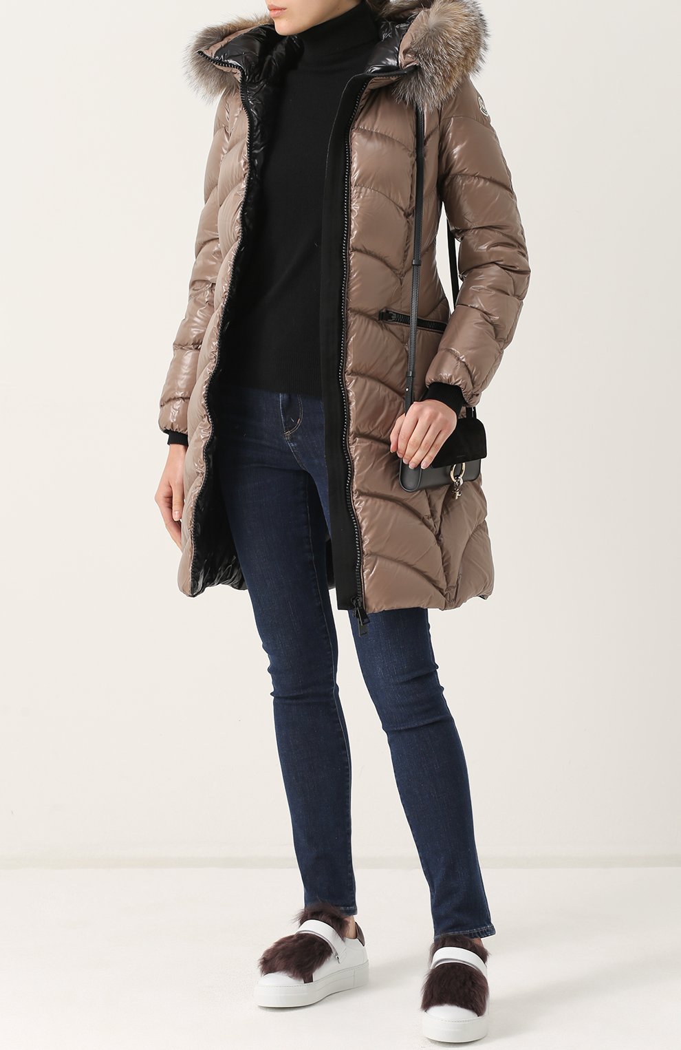 Стеганый пуховик с меховой отделкой капюшона MONCLER, арт. C2-093-49980-25-68950, фото 2