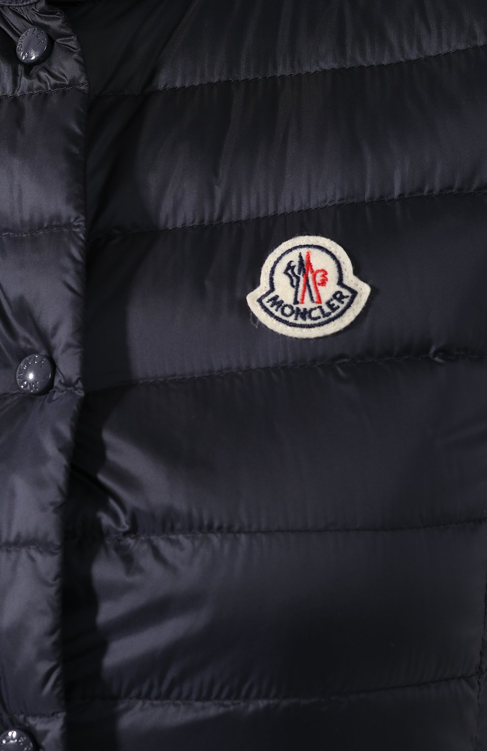 Пуховый жилет MONCLER темно-синего цвета по цене 37300 руб., арт. E1-093-48303-99-53048, фото 5 Пуховый жилет MONCLER, арт. E1-093-48303-99-53048, фото 5