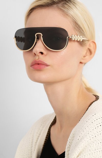 Солнцезащитные очки VERSACE золотого цвета по цене 26200 руб., арт. 2215-100287, фото 2 Солнцезащитные очки VERSACE, арт. 2215-100287, фото 2