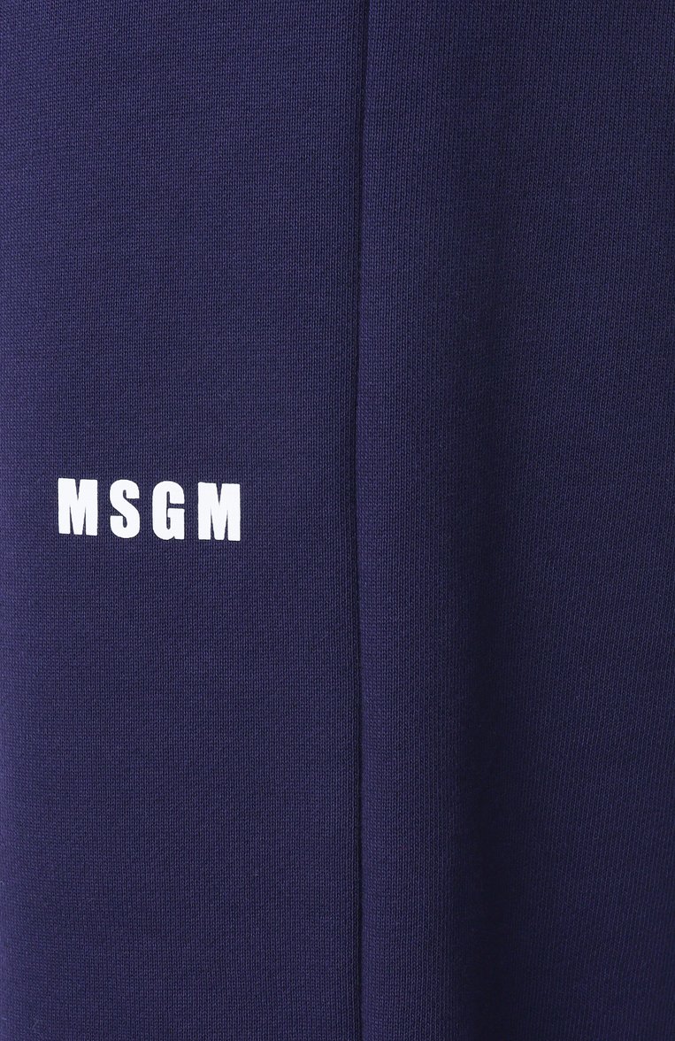 Женские хлопковые джоггеры MSGM синего цвета, арт. 3841MDP500/257000 | Фото 6 (Драгоценные камни: Проставлено; Длина (брюки, джинсы): Стандартные; Материал сплава: Проставлено; Кросс-КТ: костюм; Стили: Спорт-шик; Женское Кросс-КТ: Брюки-одежда, Джоггеры - брюки)