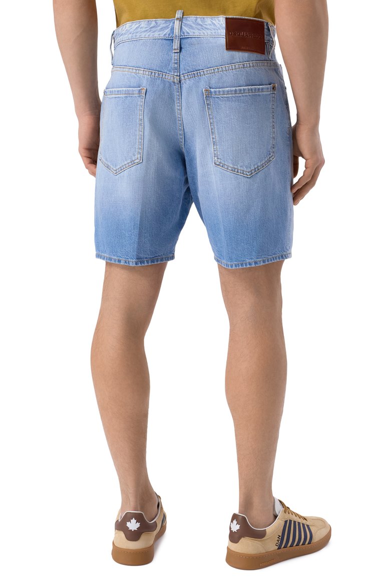 Мужские джинсовые шорты DSQUARED2 синего цвета, арт. S71MU0855/S30309 | Фото 4 (Материал внешний: Хлопок, Деним; Длина Шорты М: До колена; Случай: Повседневный; Принт: Без принта; Кросс-КТ: Деним; Стили: Кэжуэл)