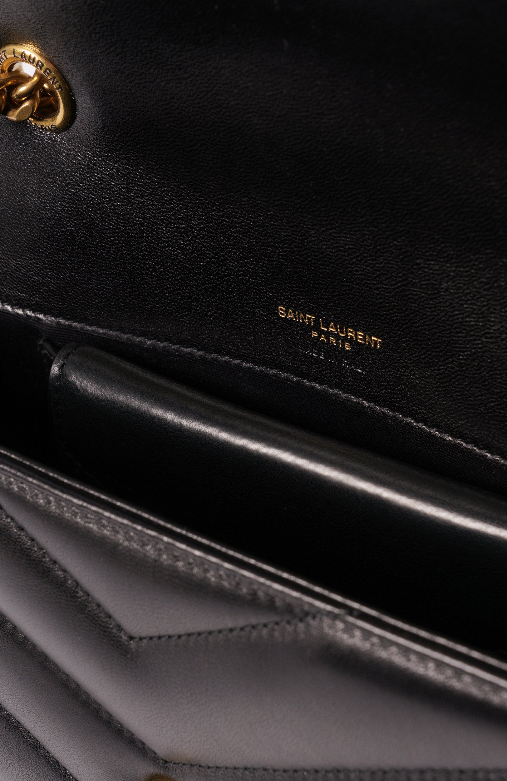 Сумка loulou small SAINT LAURENT черного цвета по цене 354000 руб., арт. 801437/AAEAX, фото 5 Сумка loulou small SAINT LAURENT, арт. 801437/AAEAX, фото 5