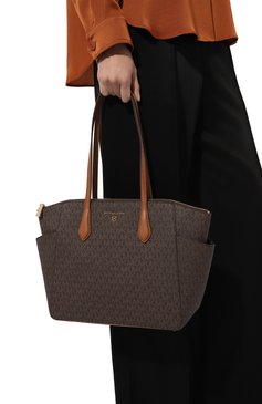 Женский сумка-тоут marilyn medium MICHAEL MICHAEL KORS коричневого цвета, арт. 30S2G6AT2B | Фото 2 (Материал: Пластик, Резина; Размер: medium; Материал сплава: Проставлено; Драгоценные камни: Проставлено)