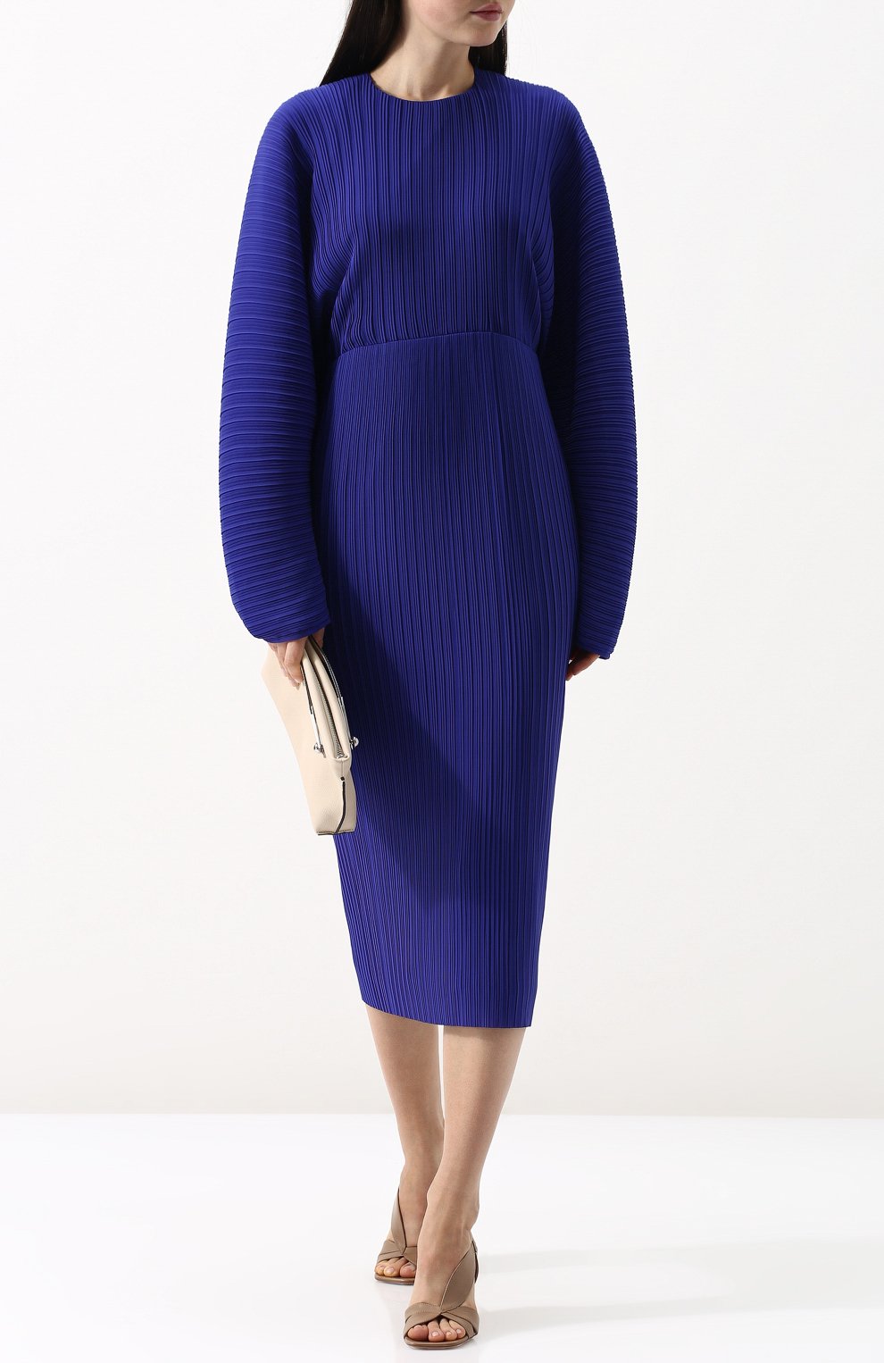 Однотонное плиссированное платье-миди с объемными рукавами SOLACE LONDON, арт. 0S1897, фото 2