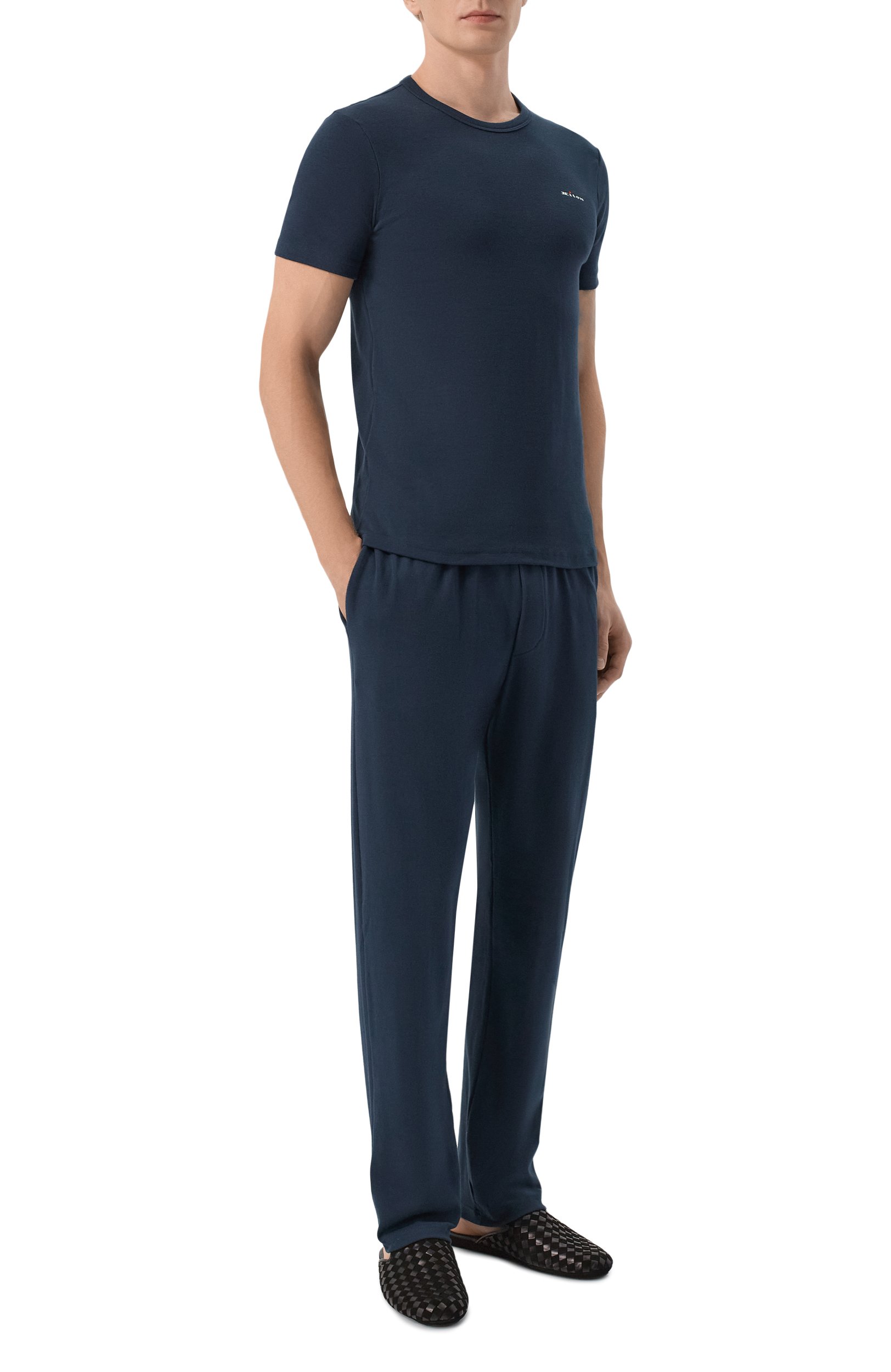 Хлопковая футболка KITON темно-синего цвета по цене 39950 руб., арт. UNWM008K0263L, фото 2 Хлопковая футболка KITON, арт. UNWM008K0263L, фото 2