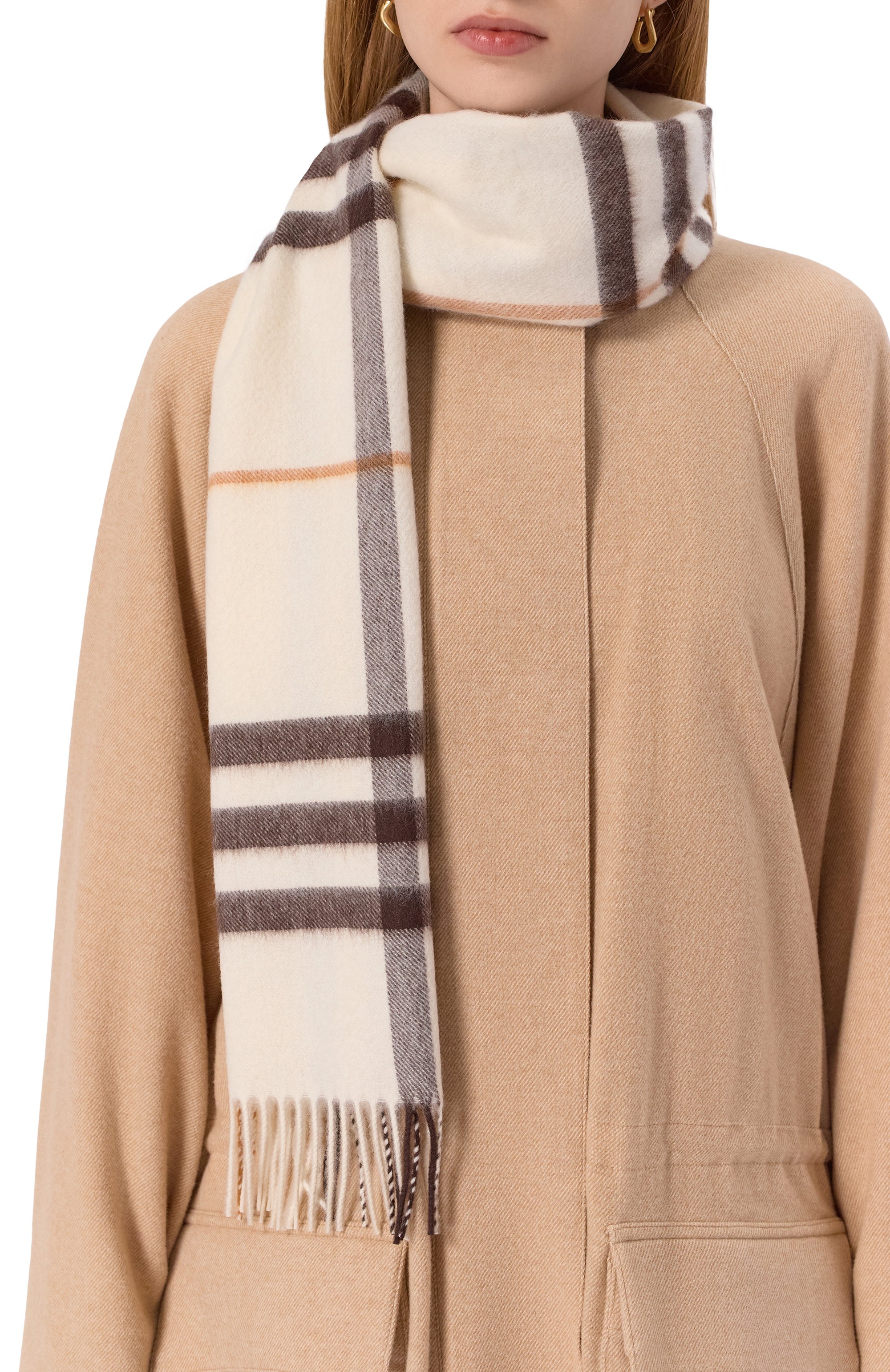 Кашемировый шарф BURBERRY кремового цвета по цене 75450 руб., арт. 8112634, фото 3 Кашемировый шарф BURBERRY, арт. 8112634, фото 3