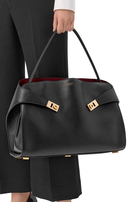 Сумка Hug Soft large Ferragamo 219939/781 Чёрный  219939/781 Фото 2